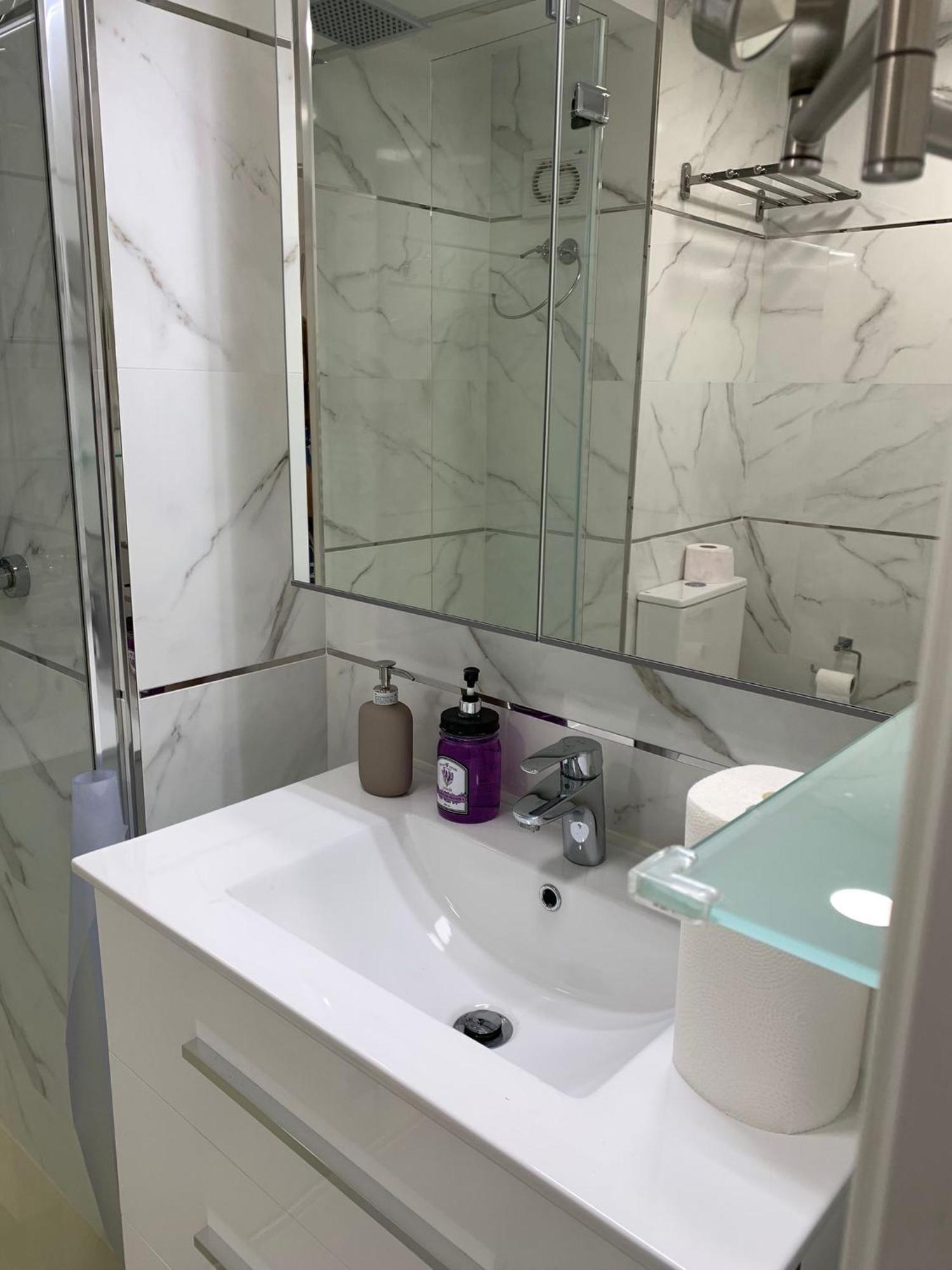 Salesas Centro Comercial Corte Ngles- Appartement *